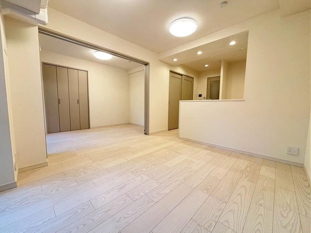 2LDK+S apartment in Shibuya Ward, Tokyo - Photo 1