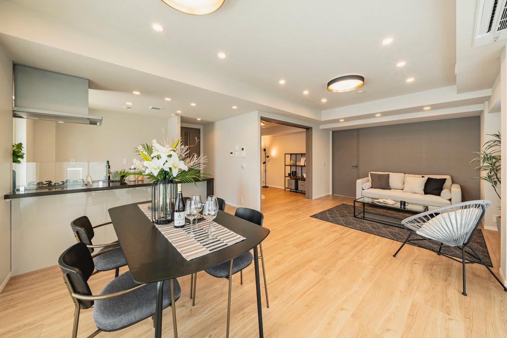 2LDK apartment in Shibuya Ward, Tokyo - Photo 1