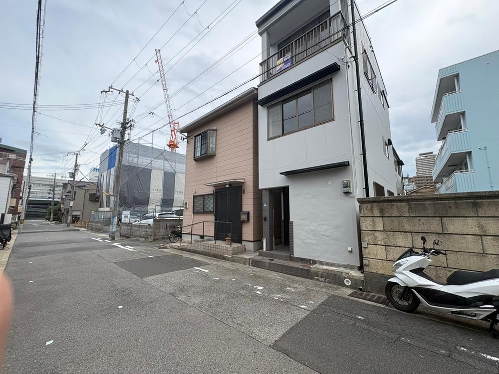 3LDK house in Hyogo Ward, Kobe, Hyogo - Photo 1