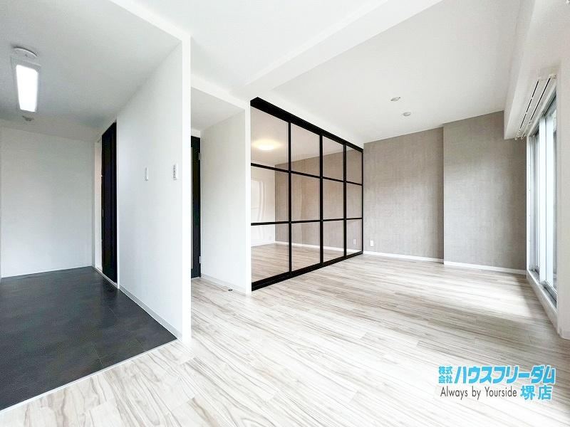 3LDK apartment in Higashi Ward, Sakai, Osaka - Photo 1