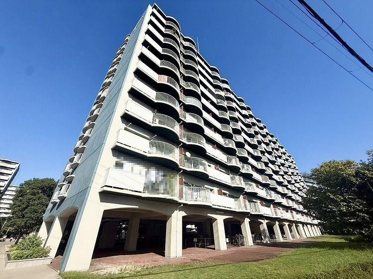 4LDK apartment in Asahi Ward, Osaka - Photo 1