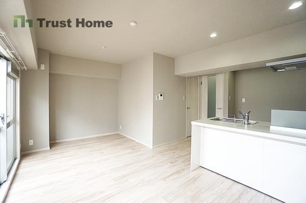 1LDK apartment in Yodogawa Ward, Osaka - Photo 1