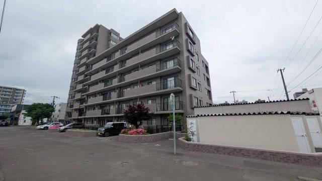 3LDK apartment in Toyohira Ward, Sapporo, Hokkaido - Photo 1