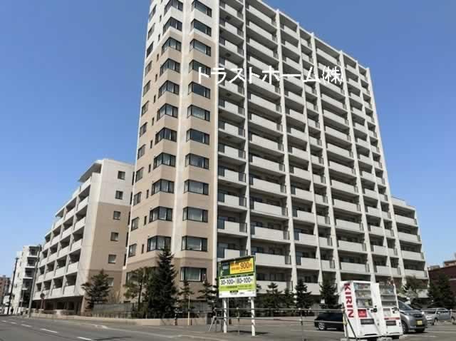 3LDK apartment in Chuo Ward, Sapporo, Hokkaido - Photo 1