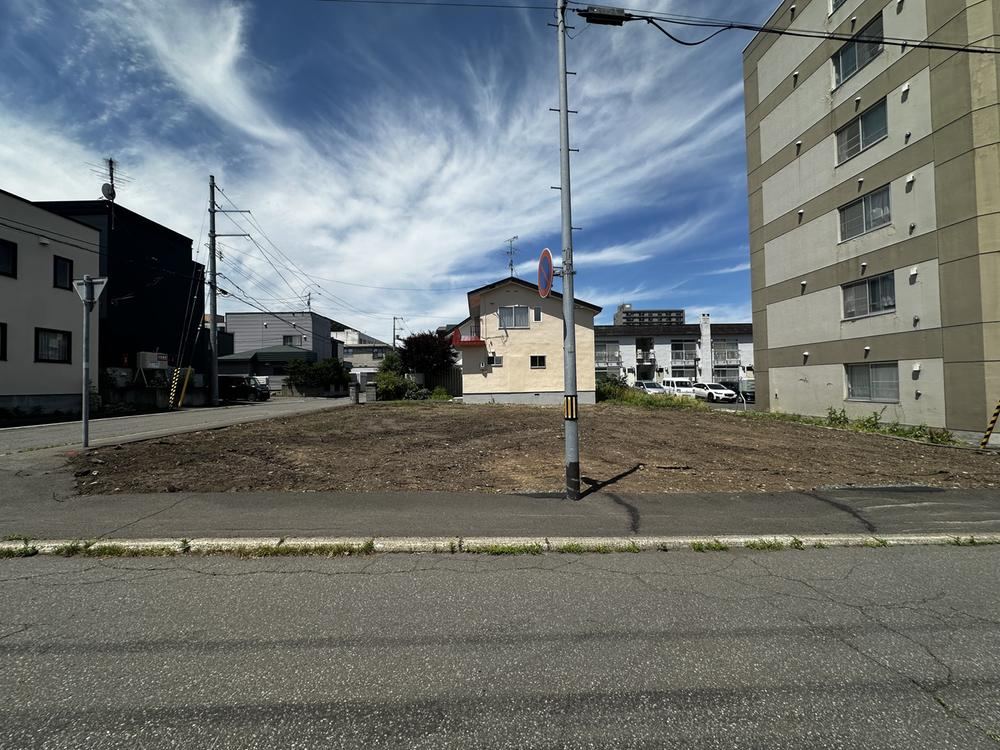 95 m² land in Nishi Ward, Sapporo, Hokkaido - Photo 1