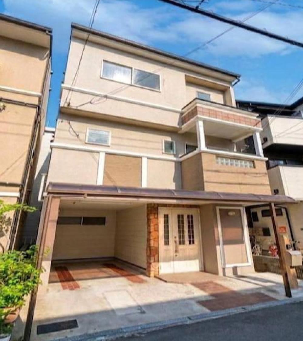 4LDK house in Abeno Ward, Osaka - Photo 1