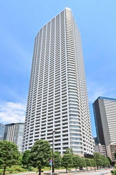 2LDK apartment in Shinjuku Ward, Tokyo - Photo 1