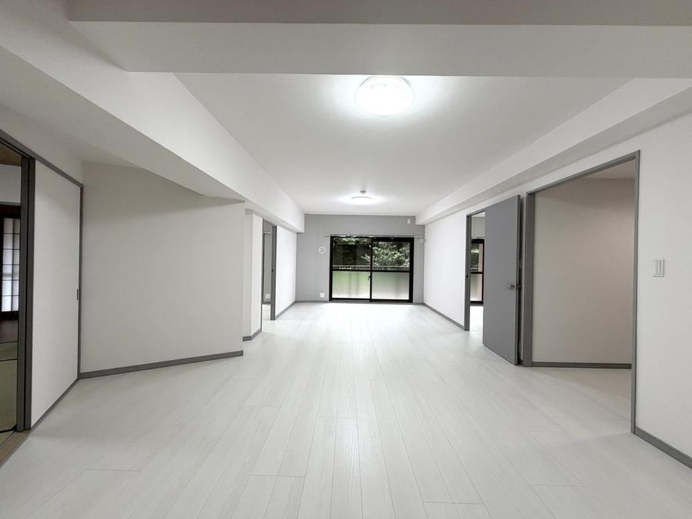 3LDK apartment in Atsugi, Kanagawa - Photo 1
