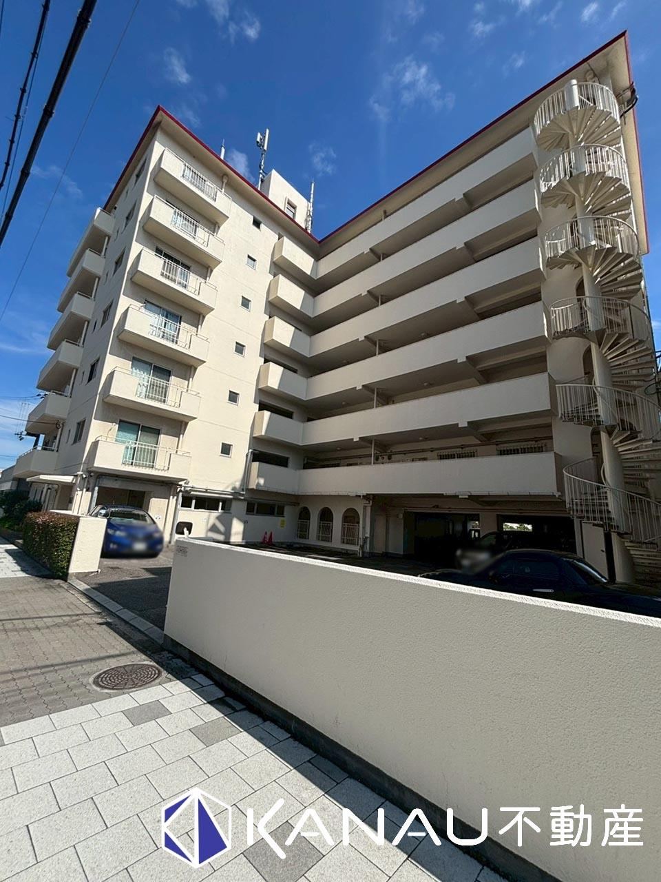 2LDK apartment in Tarumi Ward, Kobe, Hyogo - Photo 1