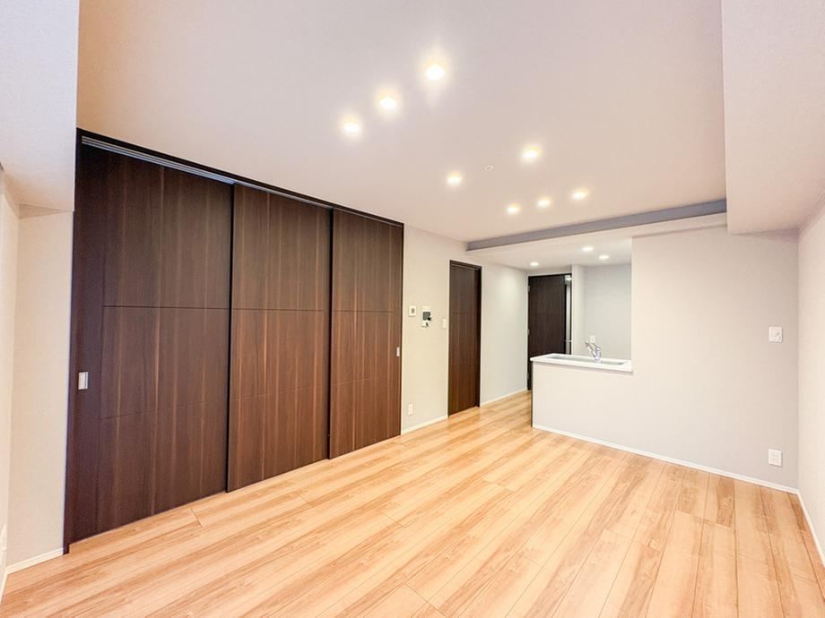 2LDK+S apartment in Koto Ward, Tokyo - Photo 1