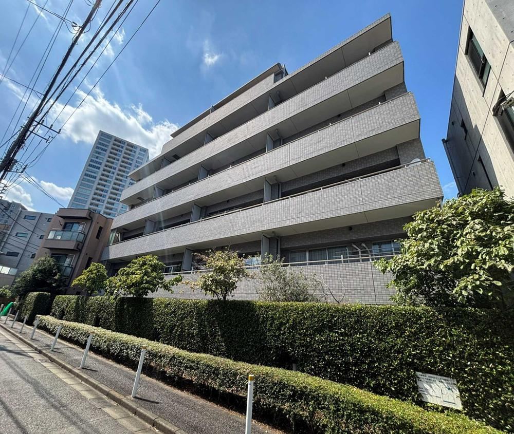 3LDK apartment in Setagaya Ward, Tokyo - Photo 1