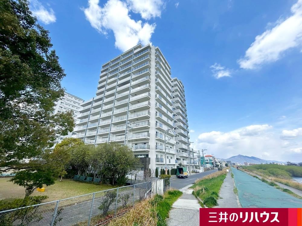 3LDK+S apartment in Nishi Ward, Hiroshima - Photo 1