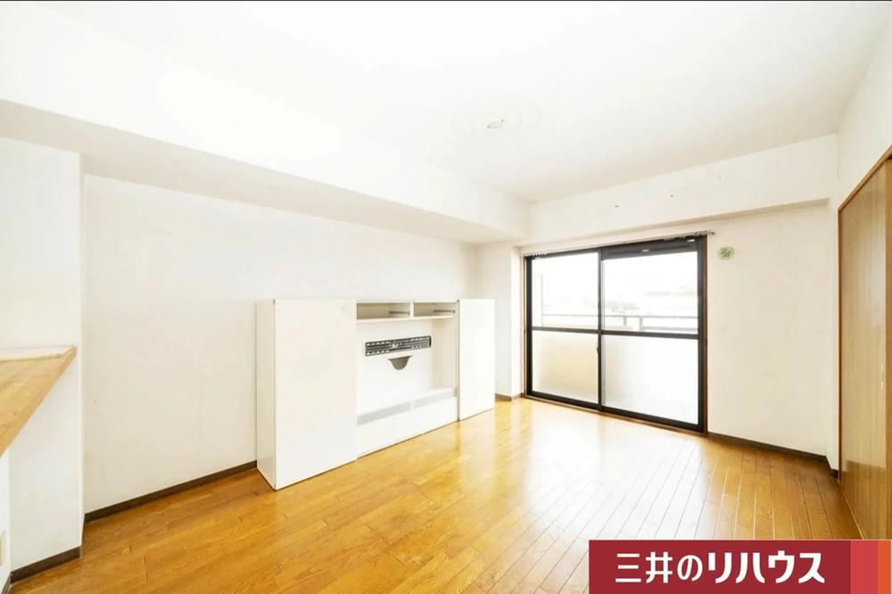 3LDK apartment in Amagasaki, Hyogo - Photo 1