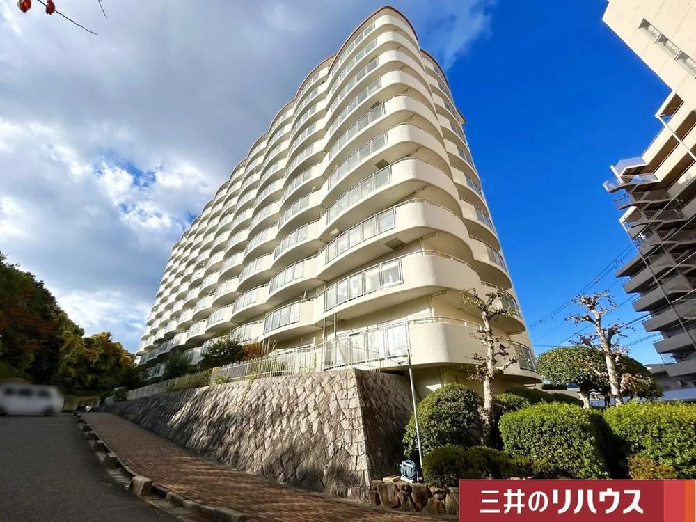 2LDK+S apartment in Mino, Osaka - Photo 1