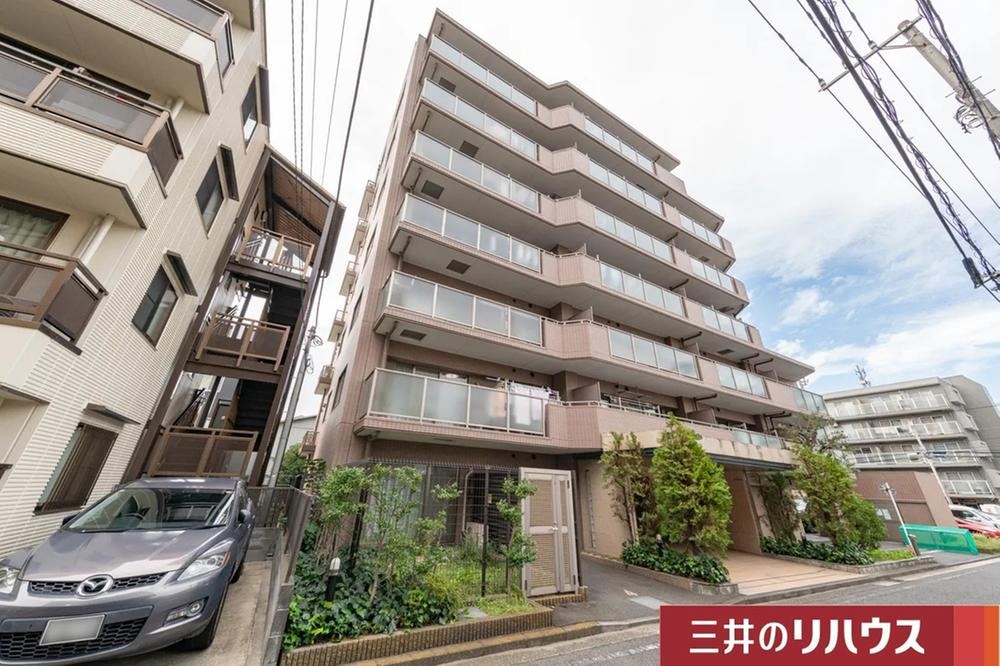 2LDK+S apartment in Kanagawa Ward, Yokohama, Kanagawa - Photo 1