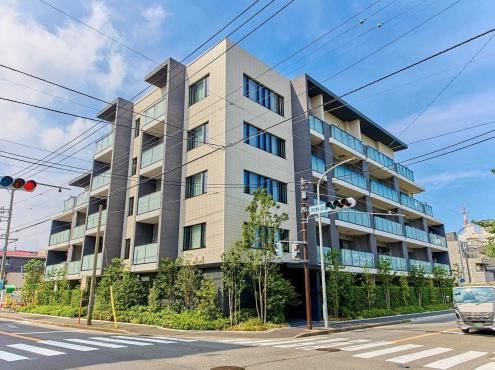 3LDK apartment in Nishi Ward, Yokohama, Kanagawa - Photo 1