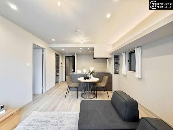 1LDK+S apartment in Minato Ward, Tokyo - Photo 1