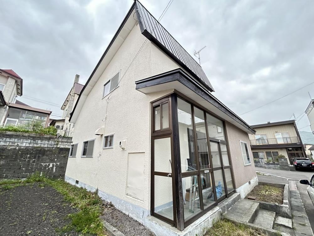 4LDK house in Otaru, Hokkaido - Photo 1