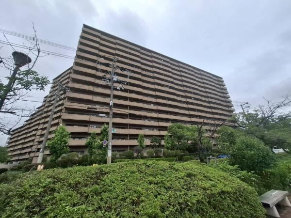 3LDK apartment in Sakai Ward, Sakai, Osaka - Photo 1
