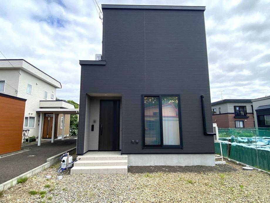 3LDK house in Eniwa, Hokkaido - Photo 1