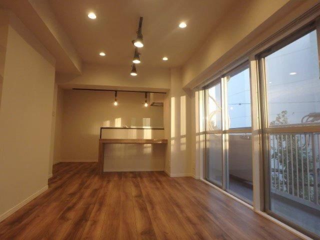 1LDK apartment in Shinagawa Ward, Tokyo - Photo 1