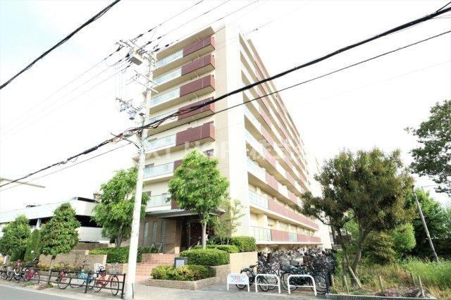 4LDK+S apartment in Amagasaki, Hyogo - Photo 1