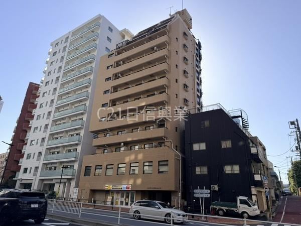 1K apartment in Shinjuku Ward, Tokyo - Photo 1