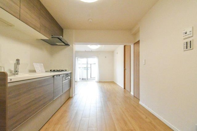 2LDK apartment in Ota Ward, Tokyo - Photo 1