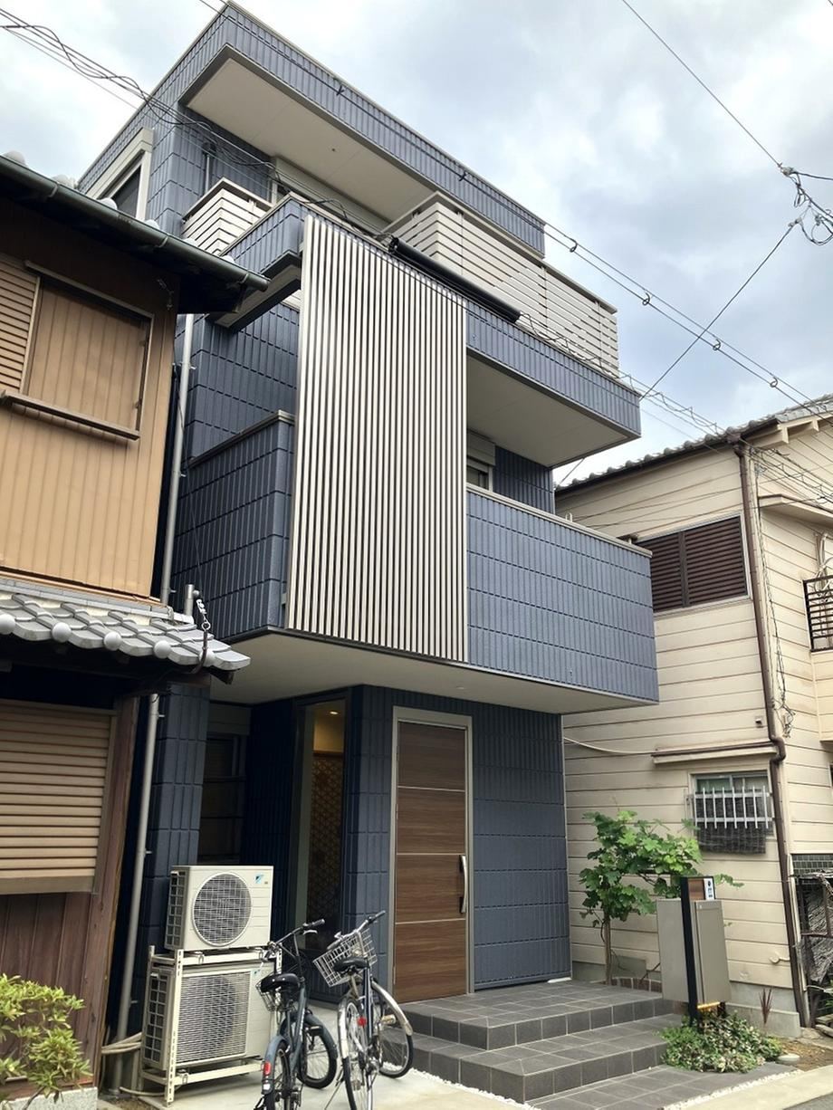 3LDK house in Sakai Ward, Sakai, Osaka - Photo 1