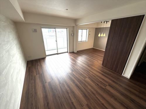 3LDK apartment in Ichinomiya, Aichi - Photo 1