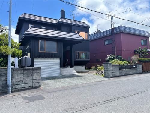 289 m² land in Nishi Ward, Sapporo, Hokkaido - Photo 1