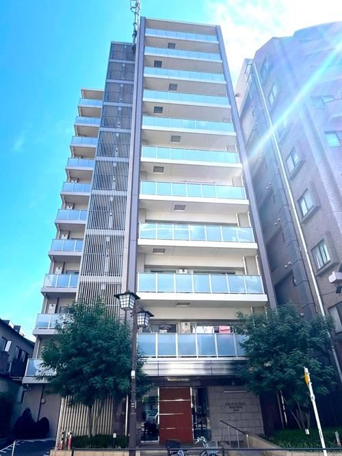 2LDK+S apartment in Arakawa Ward, Tokyo - Photo 1