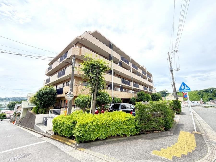 3LDK apartment in Yokosuka, Kanagawa - Photo 1