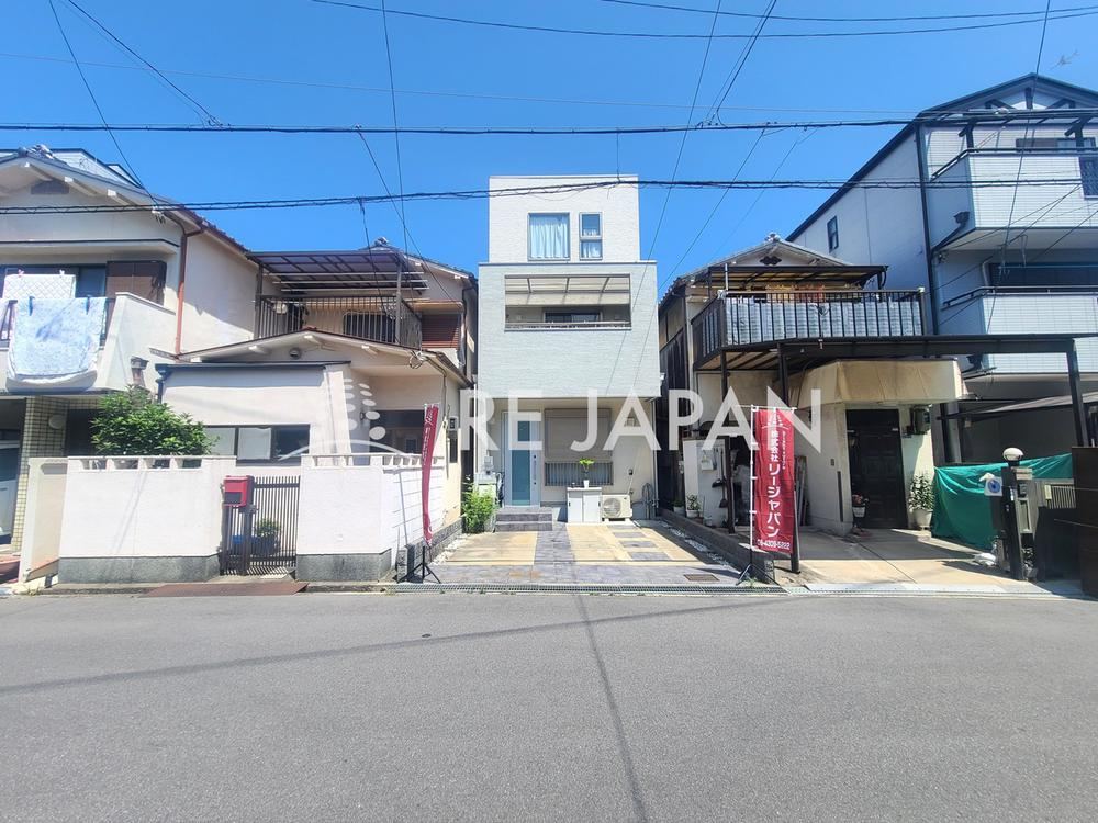 4LDK house in Higashiosaka, Osaka - Photo 1