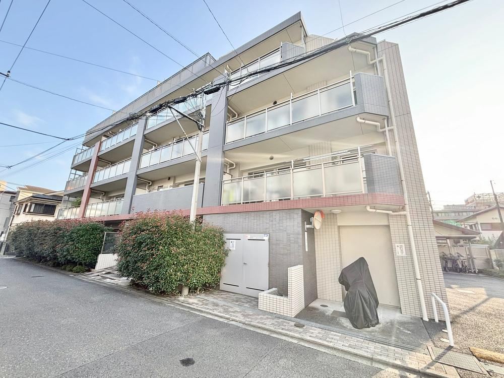 3LDK apartment in Yamato, Kanagawa - Photo 1