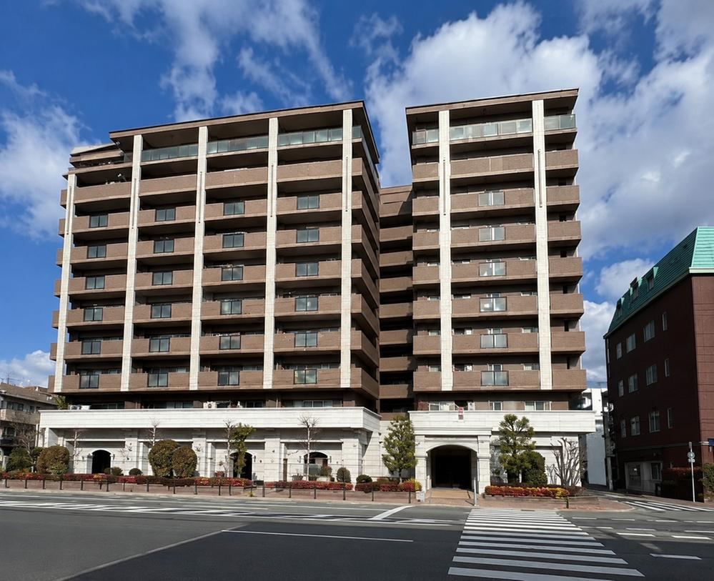 3LDK apartment in Higashinari Ward, Osaka - Photo 1