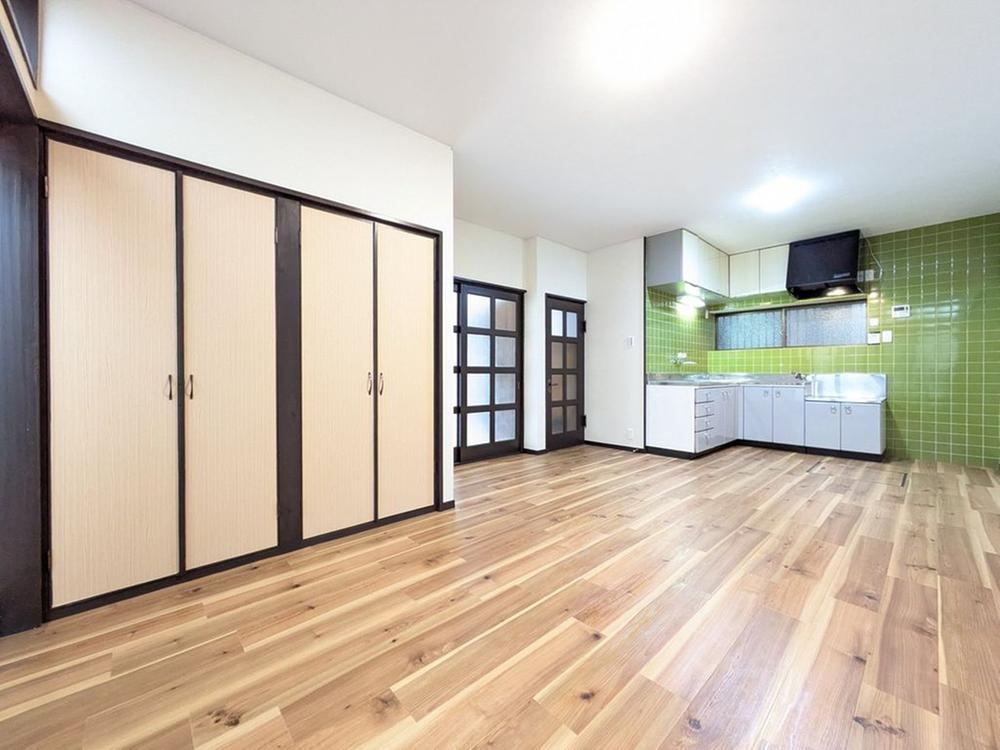 6LDK house in Otsu, Shiga - Photo 1