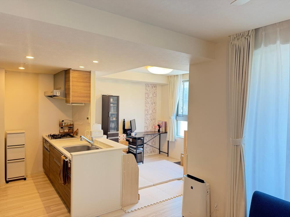 2LDK apartment in Itabashi Ward, Tokyo - Photo 1
