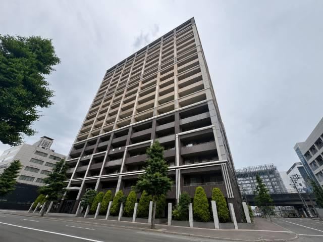2LDK apartment in Chuo Ward, Sapporo, Hokkaido - Photo 1