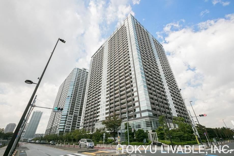 3LDK apartment in Koto Ward, Tokyo - Photo 1
