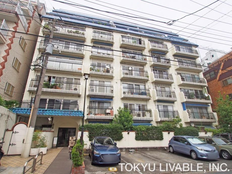 1LDK+S apartment in Meguro Ward, Tokyo - Photo 1