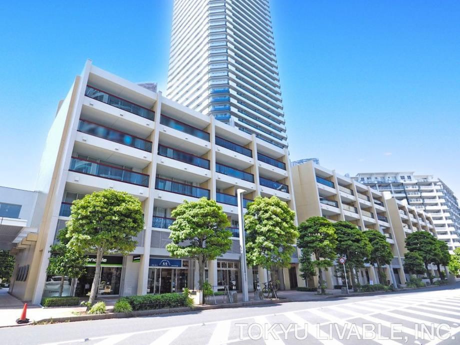 2LDK apartment in Kanagawa Ward, Yokohama, Kanagawa - Photo 1