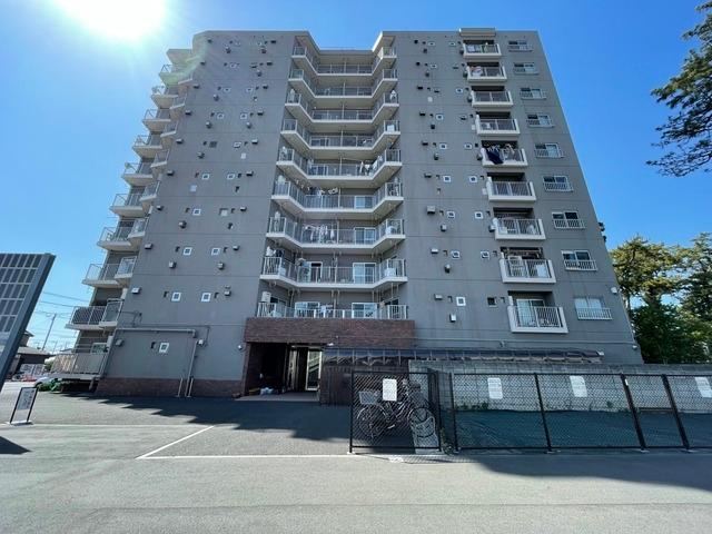 1LDK apartment in Ichikawa, Chiba - Photo 1