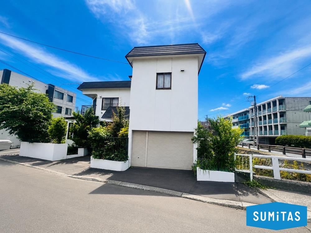 185 m² land in Nishi Ward, Sapporo, Hokkaido - Photo 1