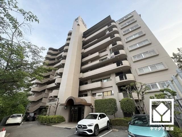 3LDK apartment in Nishinomiya, Hyogo - Photo 1