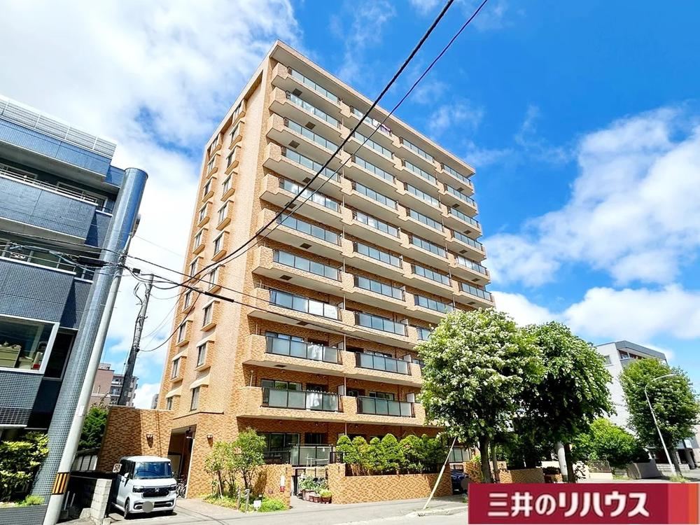 3LDK apartment in Chuo Ward, Sapporo, Hokkaido - Photo 1