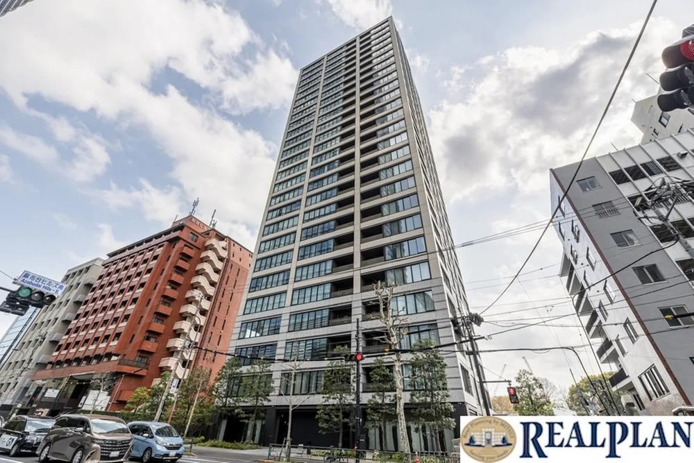 2LDK apartment in Minato Ward, Tokyo - Photo 1