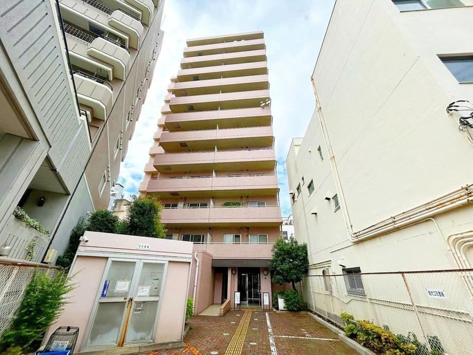 2DK apartment in Itabashi Ward, Tokyo - Photo 1