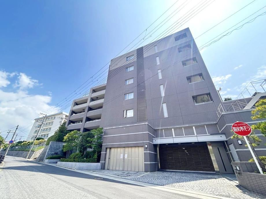 3LDK apartment in Ashiya, Hyogo - Photo 1