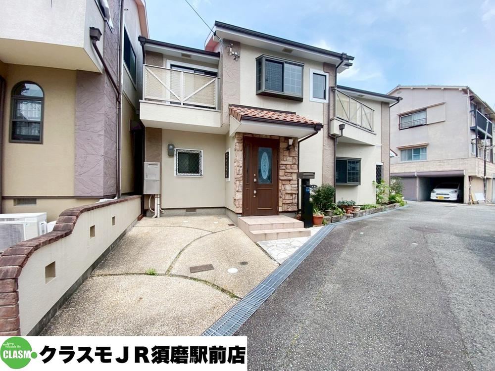 4LDK house in Tarumi Ward, Kobe, Hyogo - Photo 1